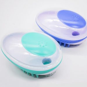 cepillos para perros ahorrador de agua y fácil de emplear con cerdas suaves de silicón